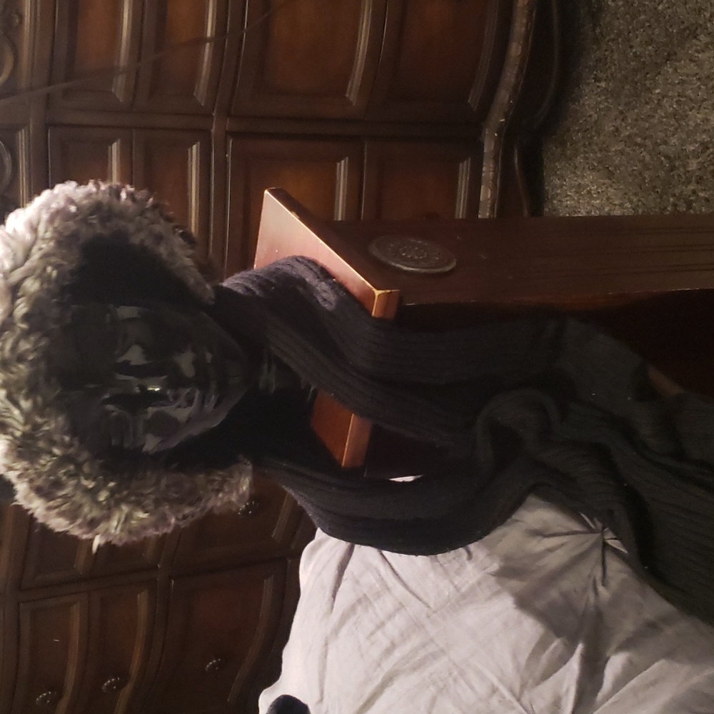 JACLYN SMITH WINTER HAT OSFM BLK,GREY FAUX FUR.